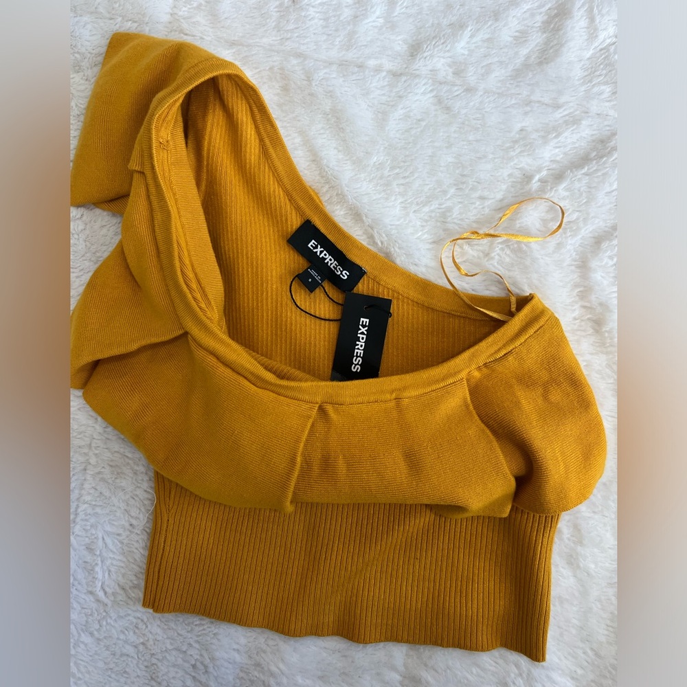 Express Single Shoulder Ruffle Top - Picture 3 of 6
